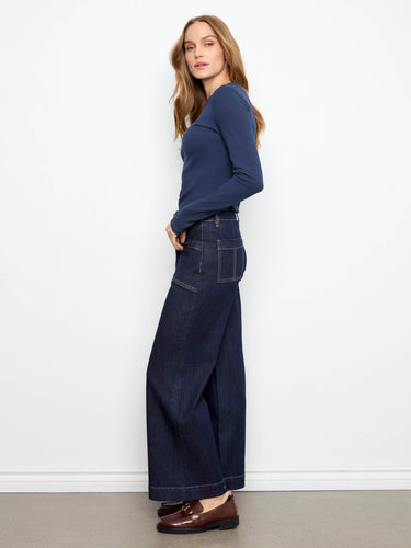Stylish patch pockets enhance these wide leg jeans, providing practicality and flair in stretch denim by Charlie B.