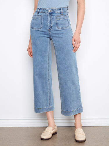 Designed with a chic cropped length, these jeans offer versatility for various looks and occasions. A must-have by Charlie B.