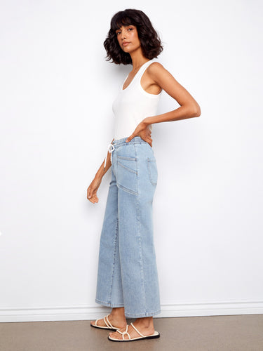 Highlighted with patch pockets, these jeans combine functionality with fashion. An ideal choice for everyday wear by Charlie B.