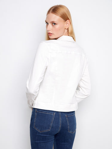Crafted from stretch twill, this white denim jacket ensures ease of movement and a flattering fit by Charlie B.