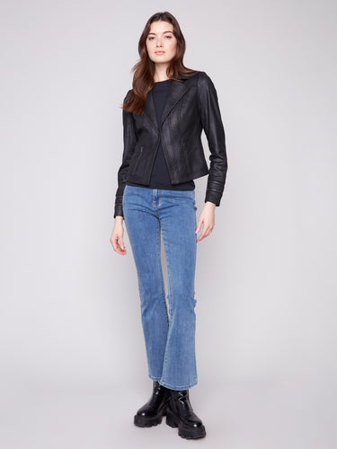 Stylish jacket with a lapel notch collar and elegant design by Charlie B.