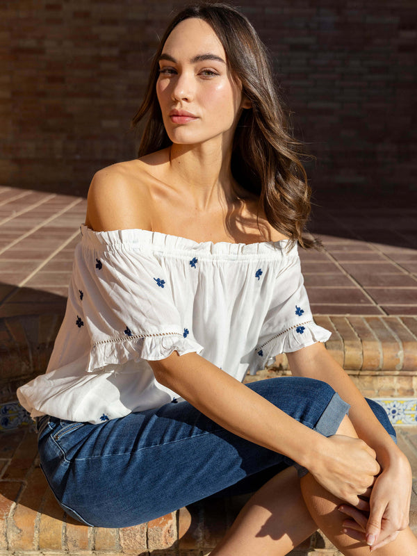 Blouse brodée à manches courtes et épaules dénudées - Blanc