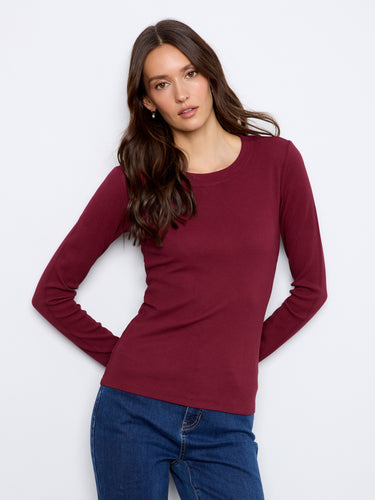 Experience comfort with the stretch cotton-tencel blend of this slim fit top, perfect for effortless style by Charlie B.