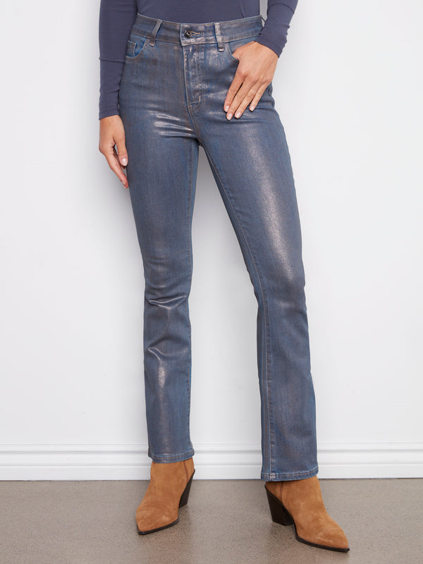 These stretch denim jeans feature a regular rise for a flattering silhouette by Charlie B.