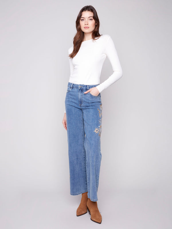 Embroidered Wide Leg Jeans With Flowers - Medium Blue