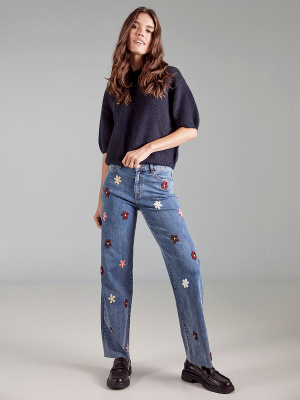 Comfortable moonlight knit with a crew neckline, ideal for everyday elegance by Charlie B.