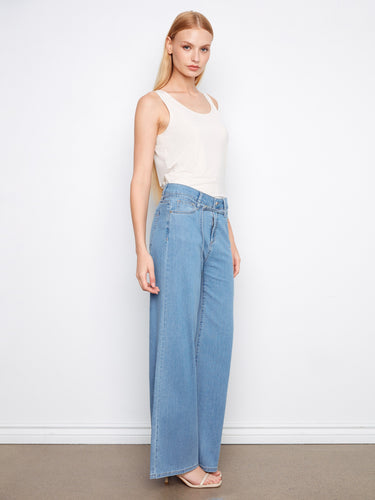 Designed with a regular rise, these jeans offer classic style and comfort for everyday wear. By Charlie B.