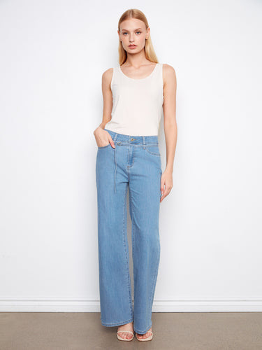 Featuring five pockets, these jeans combine functionality with fashion for your daily essentials. By Charlie B.