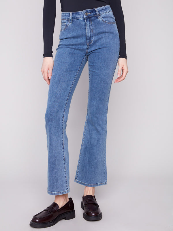 These jeans come in stretch denim material that offers comfort and flexibility for all-day wear by Charlie B.
