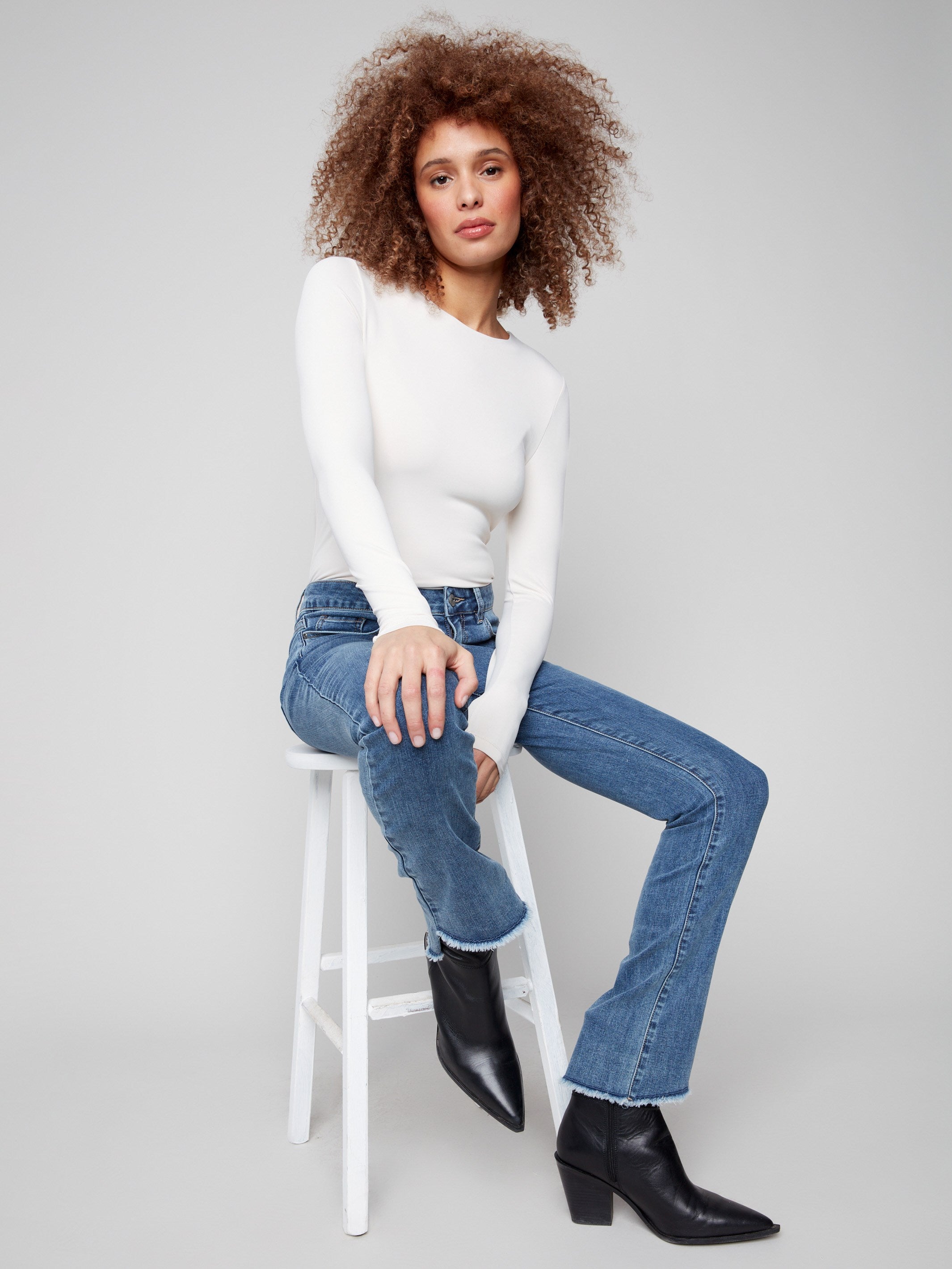 Regular rise bootcut jeans in medium blue with trendy details by Charlie B.