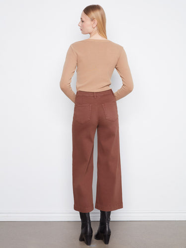 Patch pockets add functionality to these chic pants, crafted from durable stretch twill fabric by Charlie B.