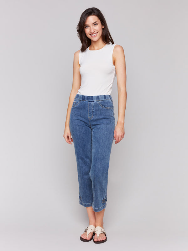 Regular rise waist ensures a flattering fit on these chic pull-on jeans by Charlie B.