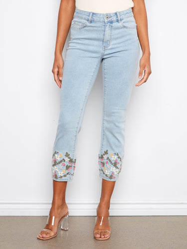 These cropped length jeans boast a five-pocket design for practicality and style, perfect for everyday wear by Charlie B.