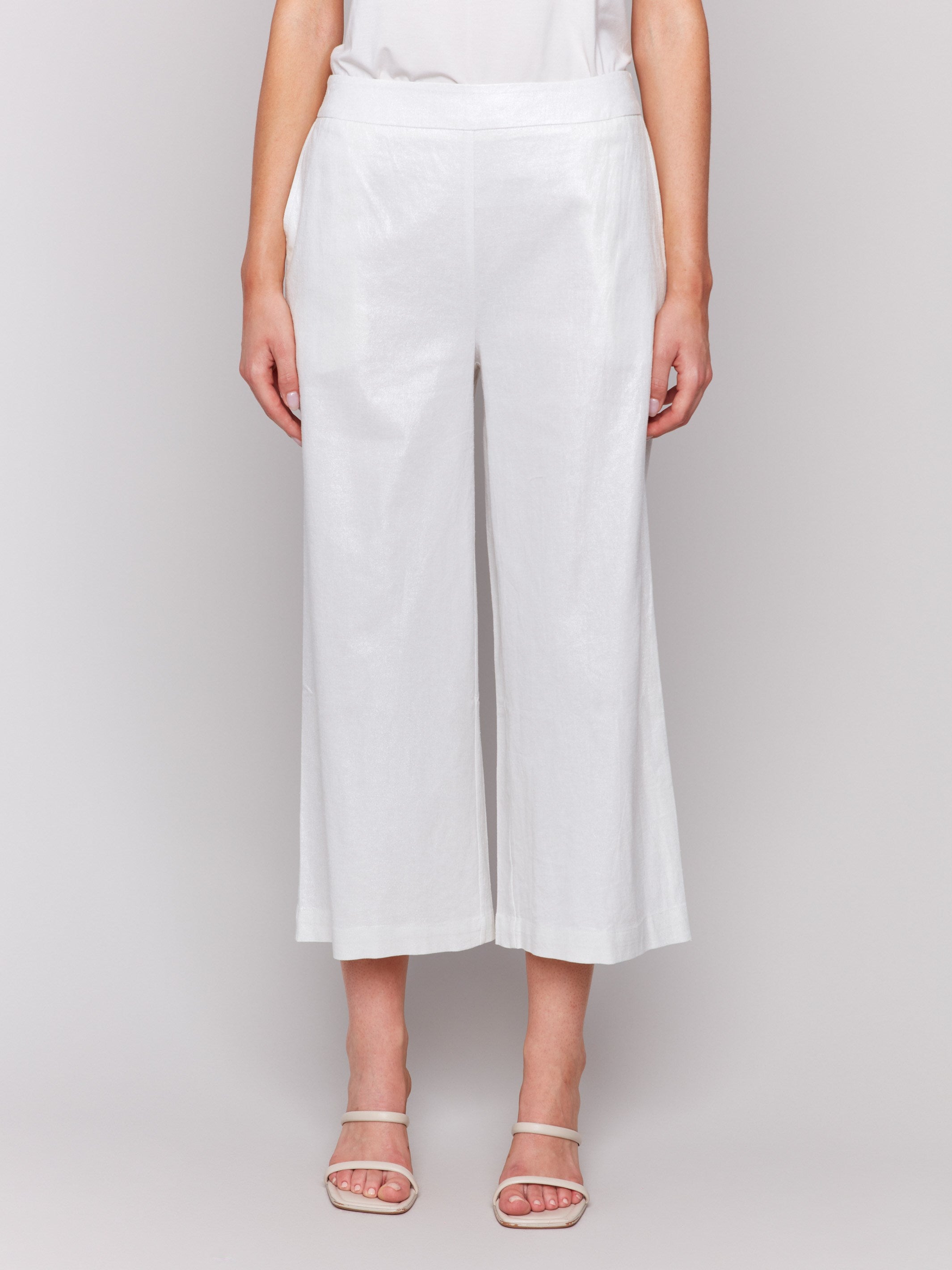 High-rise waist champagne pants with stretch fabric by Charlie B.