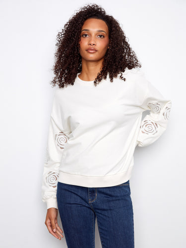 Stylish and comfortable stretch cotton sweater, ideal for casual outings or relaxed days at home by Charlie B.