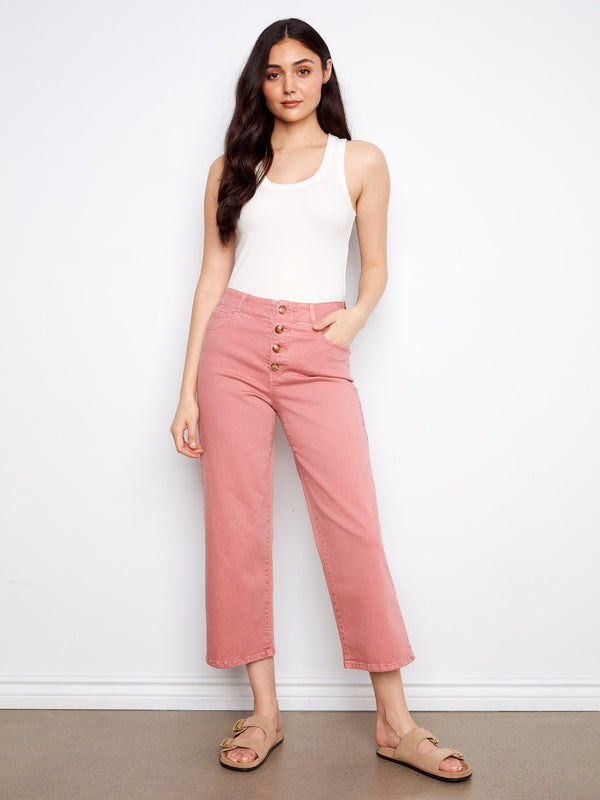 These pants feature a straight fit with a stylish cropped length, perfect for casual outings. Made by Charlie B.
