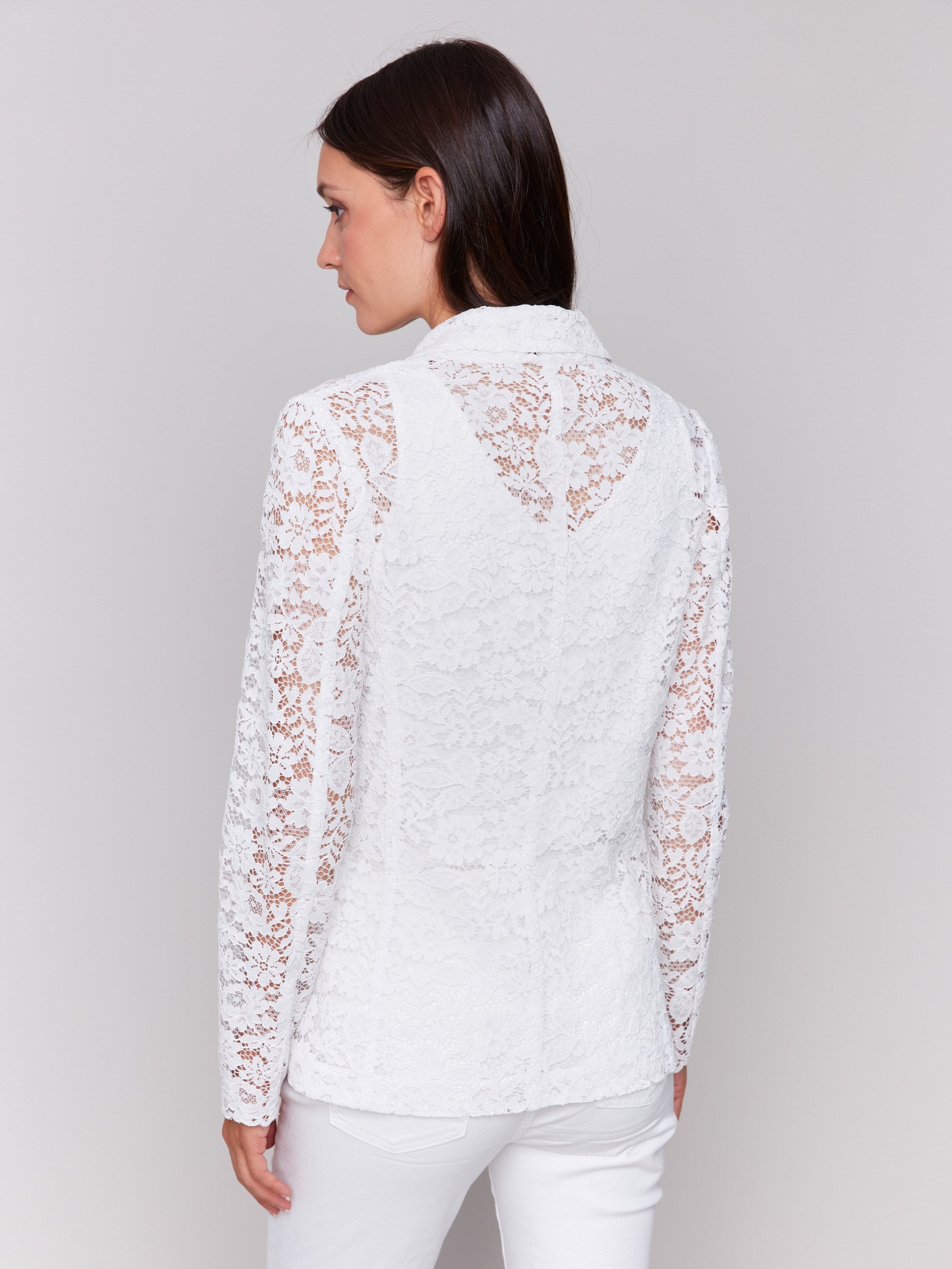 Chic white blazer with two front pockets, perfect for any occasion by Charlie B.