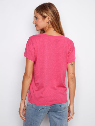 A classic fit with a modern twist, this pink shirt is designed with attention to detail and quality craftsmanship by Charlie B.