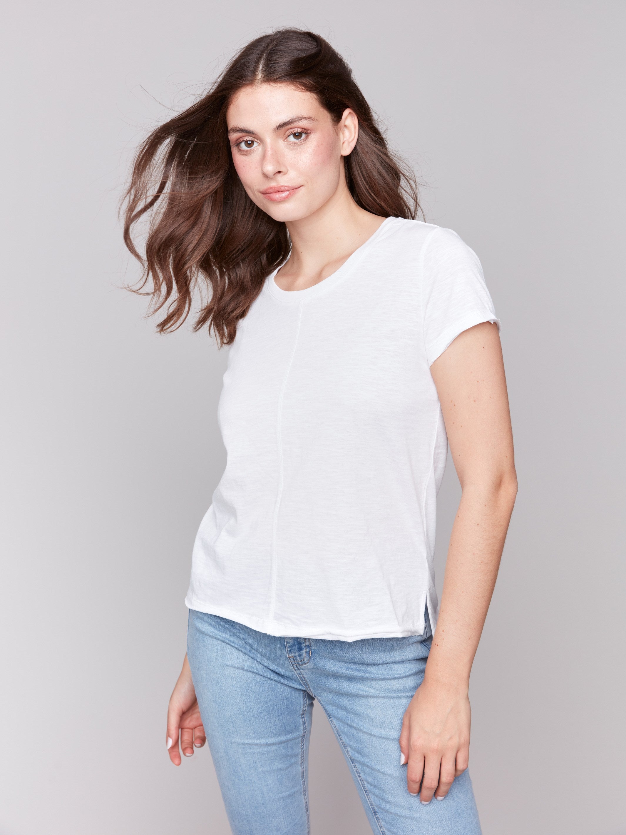 Organic cotton t-shirt with a crew neckline, by Charlie B.