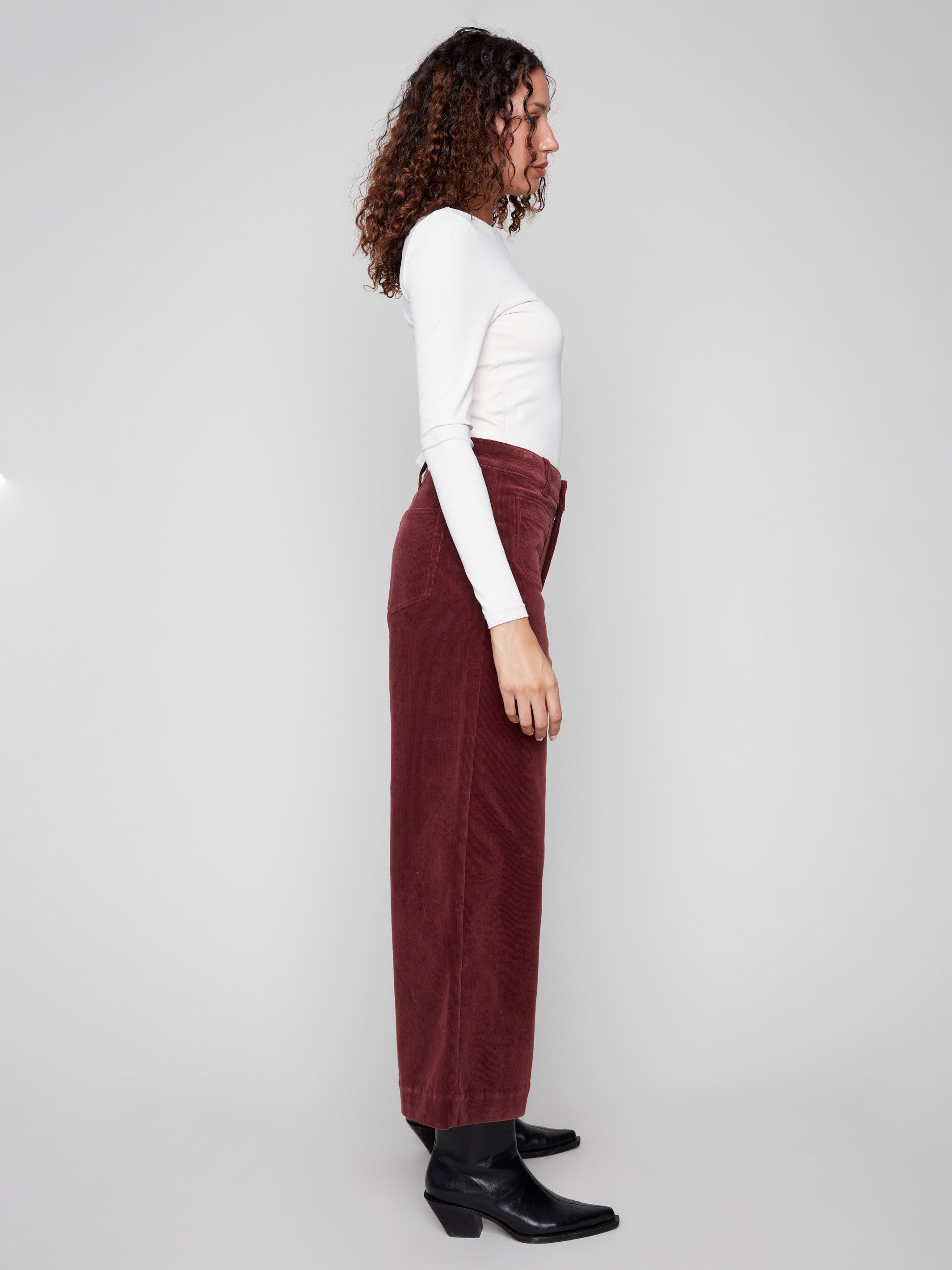 Featuring two front patch pockets, these cabernet corduroy pants combine functionality with fashion effortlessly by Charlie B.