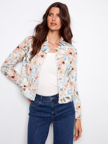 Designed with practical front pockets, this floral jacket combines functionality with fashion, perfect for everyday wear by Charlie B.