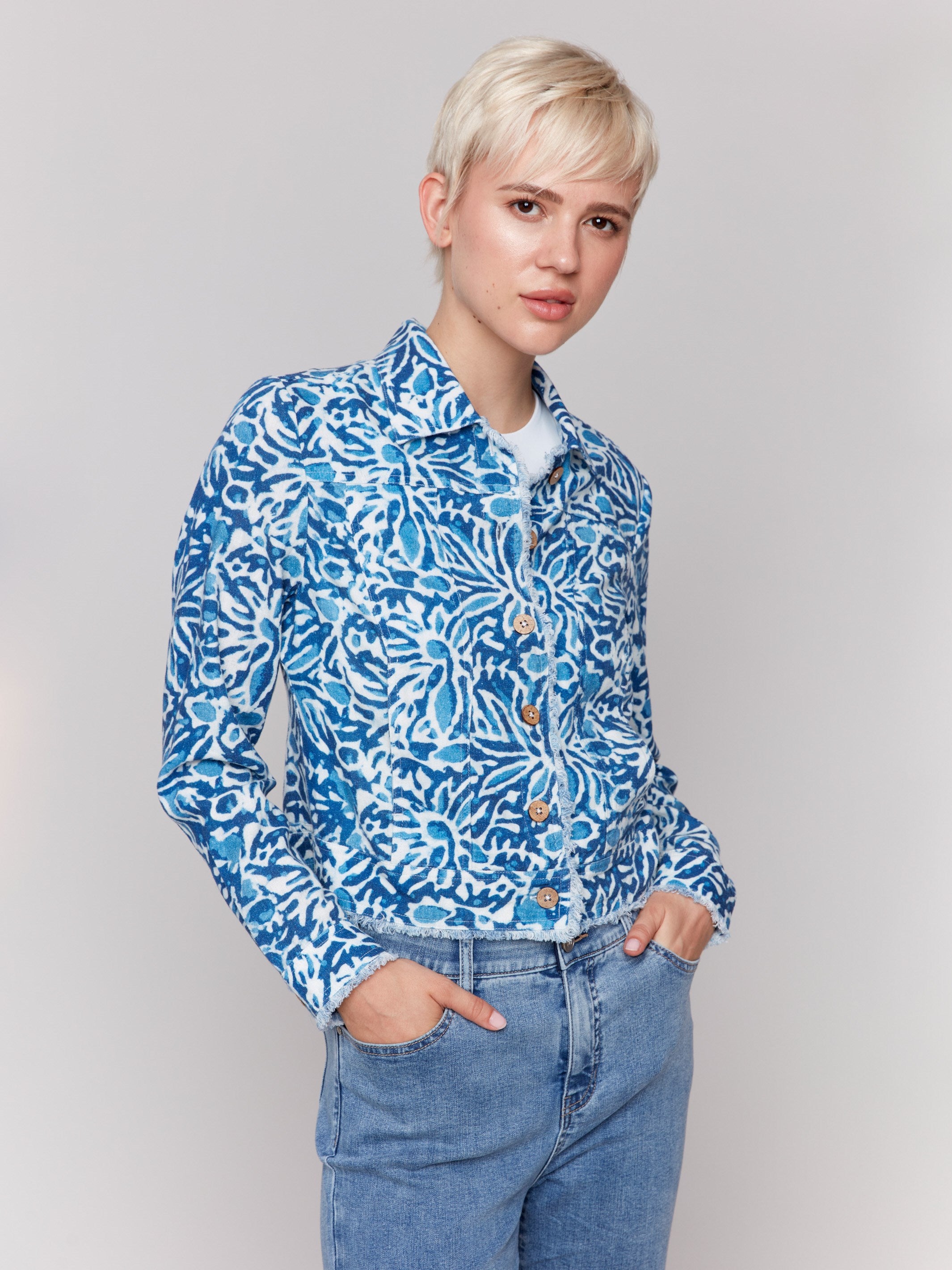 Jacket with frayed edges and stylish front pockets by Charlie B.