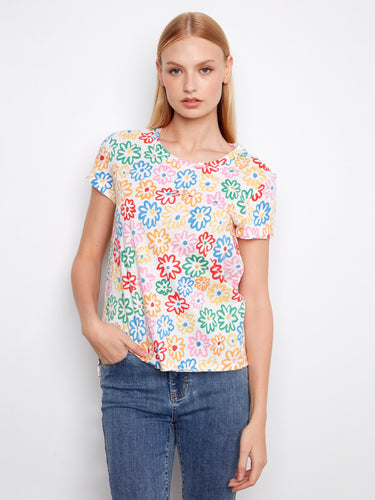 Stay stylish in this relaxed fit t-shirt with its cheerful floral pattern and pure cotton material by Charlie B.