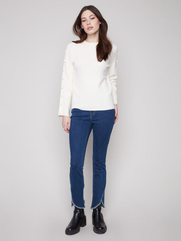 Chandail côtelé col ras du cou avec détails à boutons - Écru