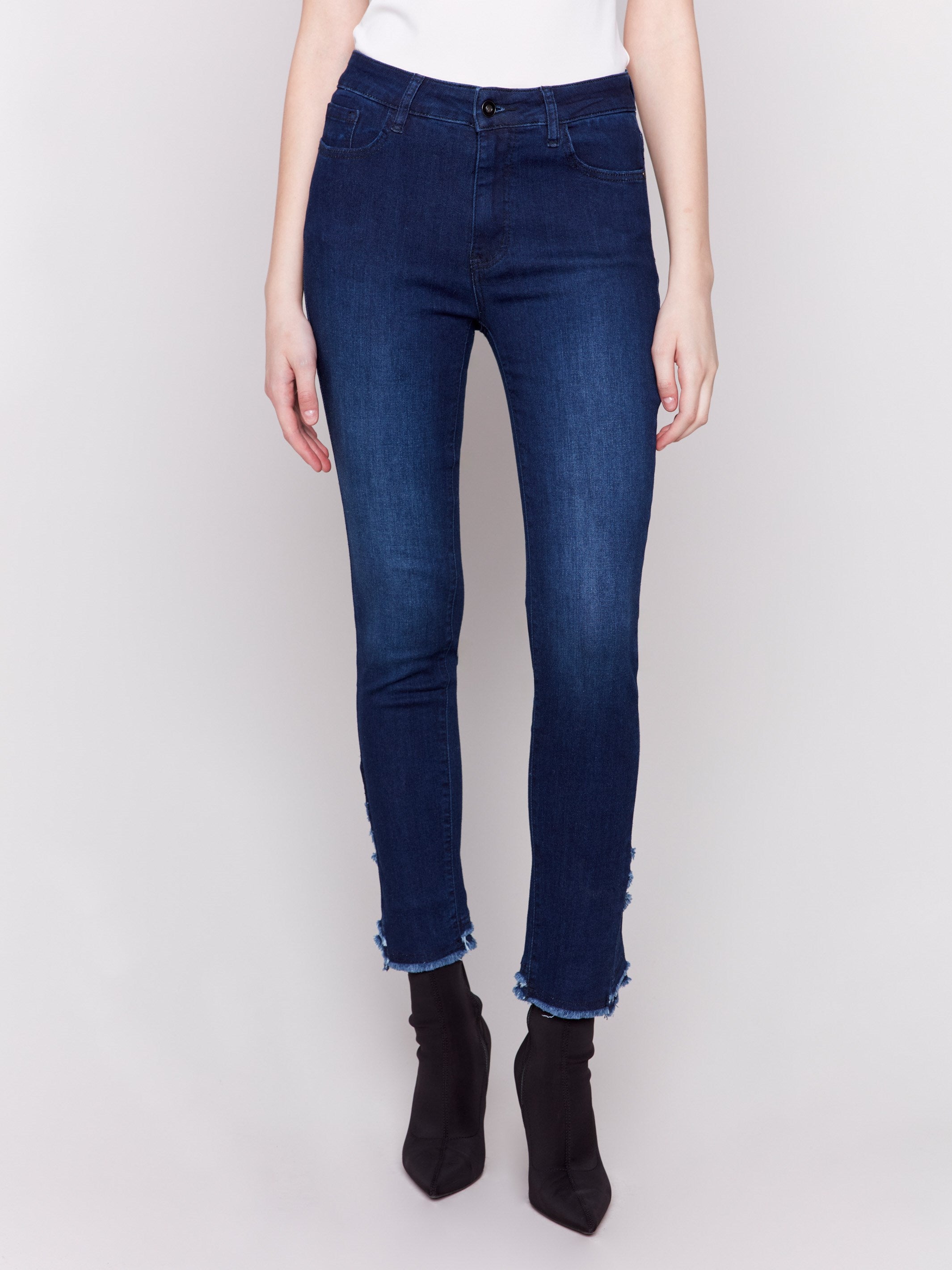 Black skinny jeans frayed hem hotsell