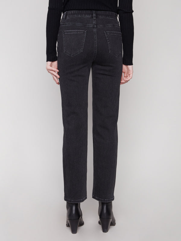 Designed with a regular rise, these charcoal jeans provide classic comfort and fit by Charlie B.