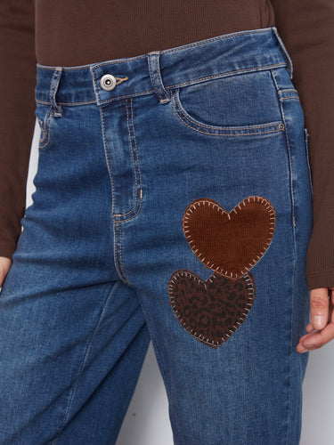 These jeans feature a five-pocket design, combining style and functionality for everyday wear. Made from stretch denim by Charlie B.