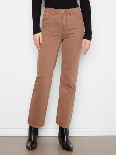 Experience comfort with the hidden elastic waistband on these stylish pants. A modern essential crafted by Charlie B.