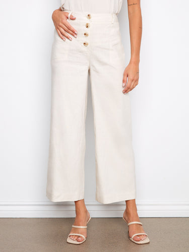 Experience the ease of stretch linen fabric in these versatile pants, designed for all-day wearability. By Charlie B.
