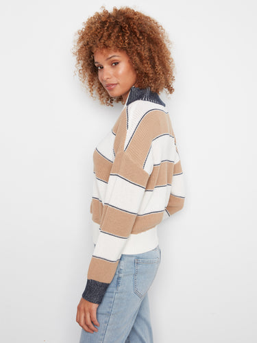 Sweater with contrasting cuffs in camel and white stripes, perfect for cozy days by Charlie B.