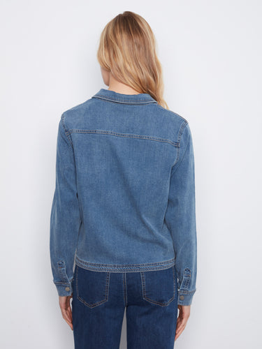 The half snap-button closure on this denim shirt adds a modern touch to its timeless design. Experience the comfort of Tencel by Charlie B.