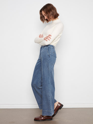 Regular rise design in these medium blue pants ensures a flattering fit by Charlie B.