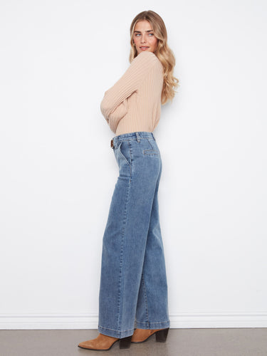 The removable front belt detail adds versatility to these full-length jeans, allowing for personalized styling by Charlie B.