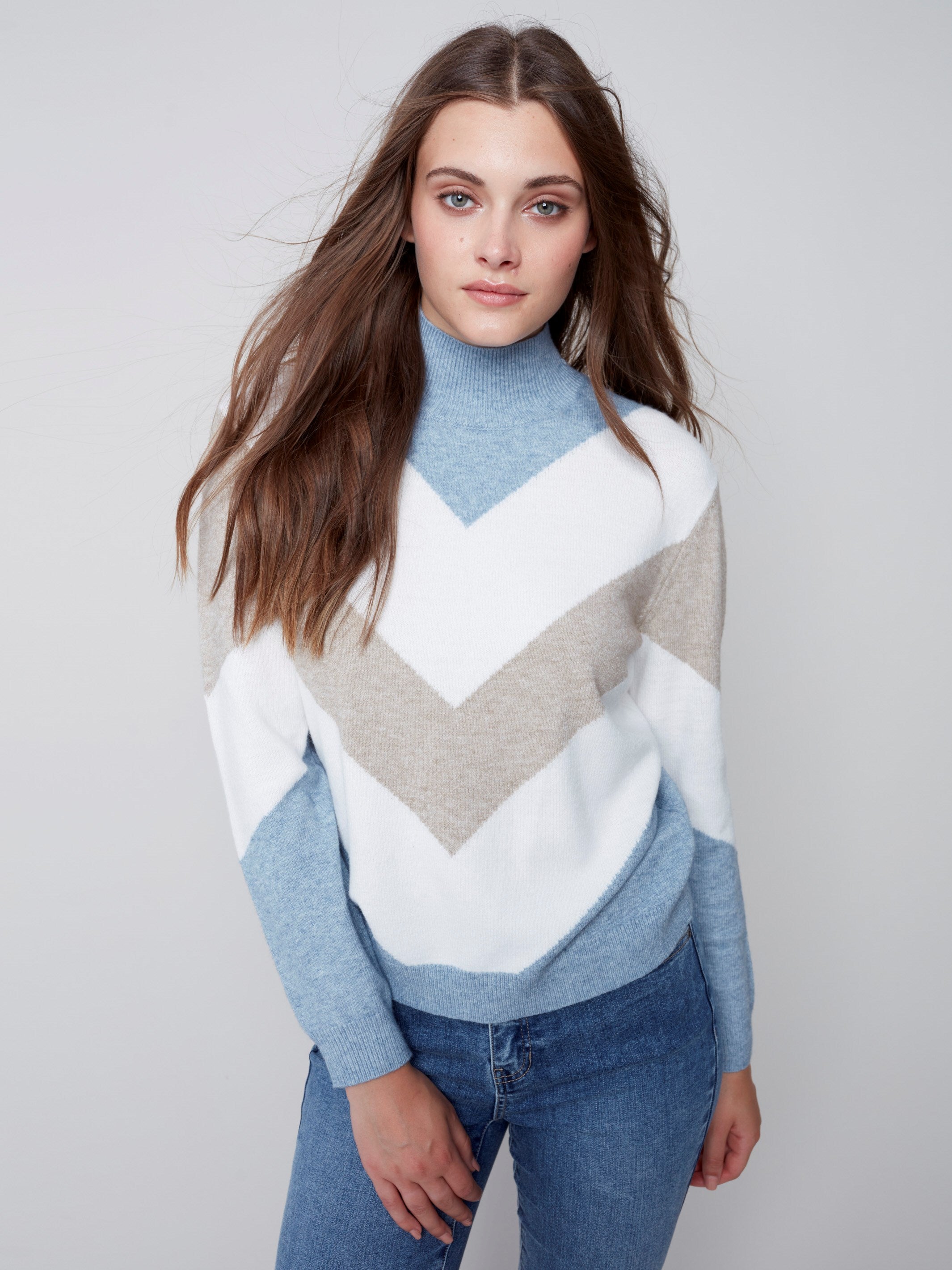 Sweater with Chevron Stripes - Snowflake